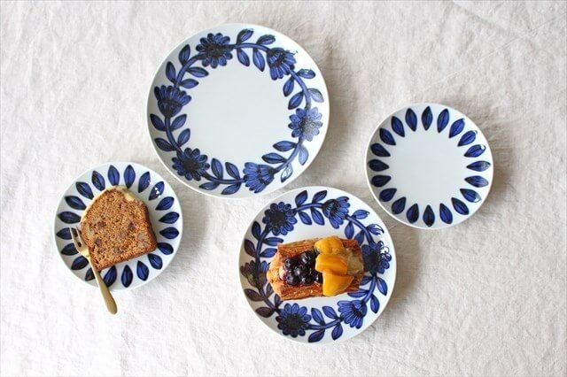 18cmプレート｜ネイビー｜磁器｜デイジー｜波佐見焼｜和食器通販｜うち