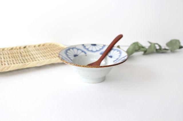 4寸縁付鉢｜菊文｜磁器｜皐月窯｜砥部焼｜和食器通販｜うちる