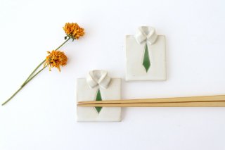 箸置き　シャツ　白×緑　陶器　美濃焼商品画像
