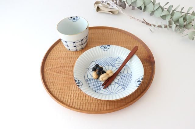 うちる別注】波彫皿|菊紋|磁器|染付|有田焼|和食器通販 うちる別注】波彫皿|菊紋|磁器|染付|有田焼|和食器通販