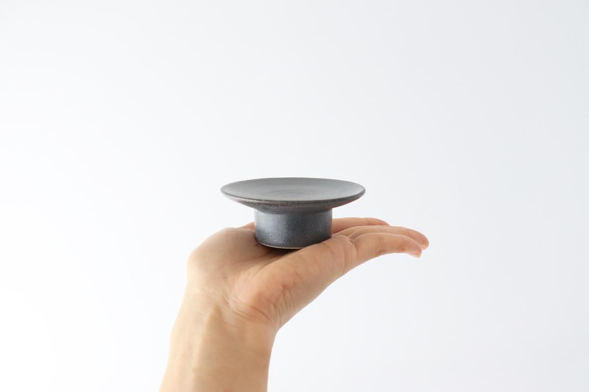 高台2.5寸皿｜グレー｜磁器｜kei｜美濃焼｜和食器通販｜うちる