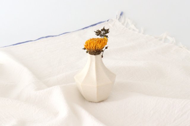 美濃焼！ ☆カメオ・バラ花瓶（小）☆ Ｖ3169-3 新品 花器 花生け 一輪挿し 華道 ギフト