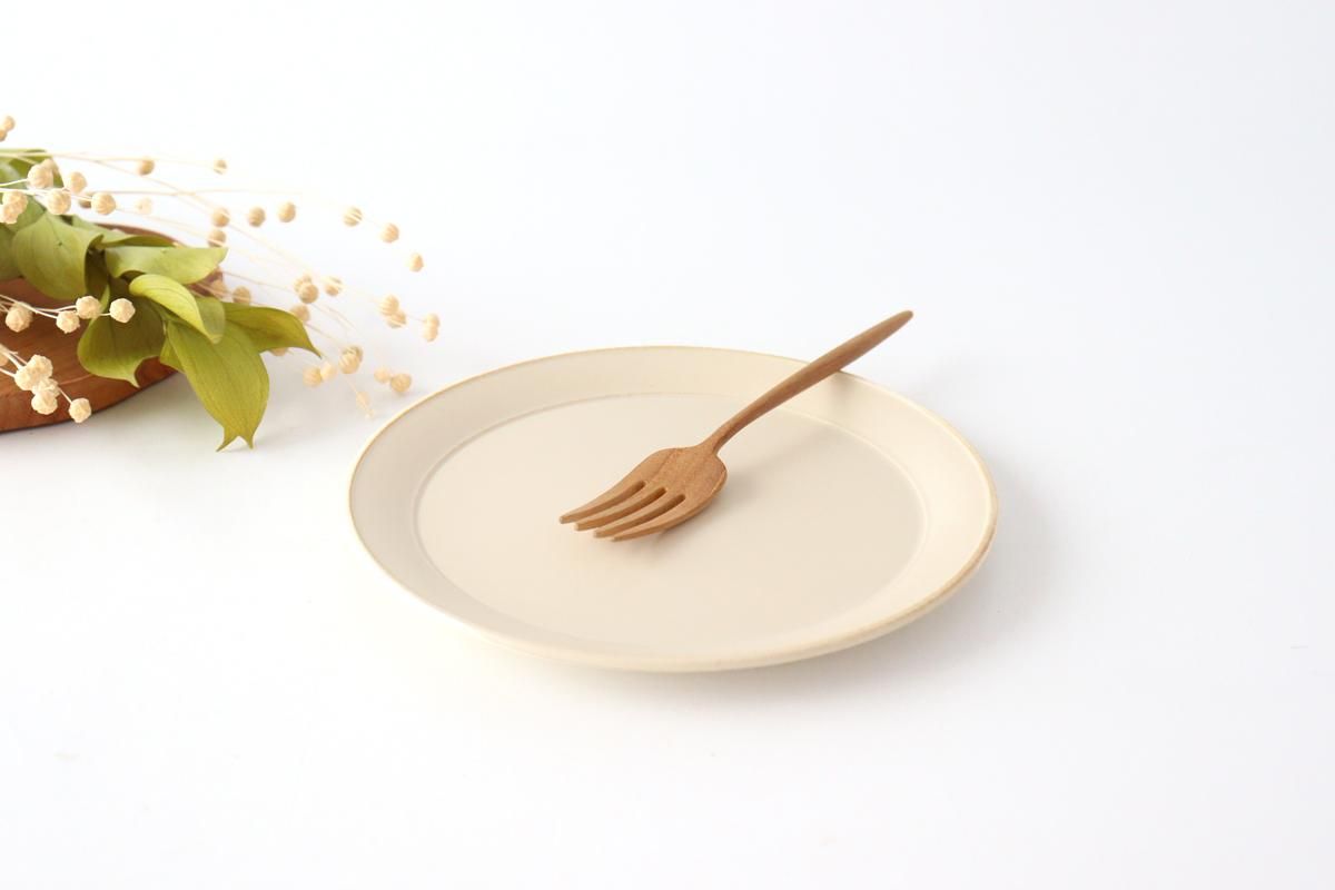 18cmプレート｜アイボリー｜磁器｜ORLO｜美濃焼｜和食器通販｜うちる