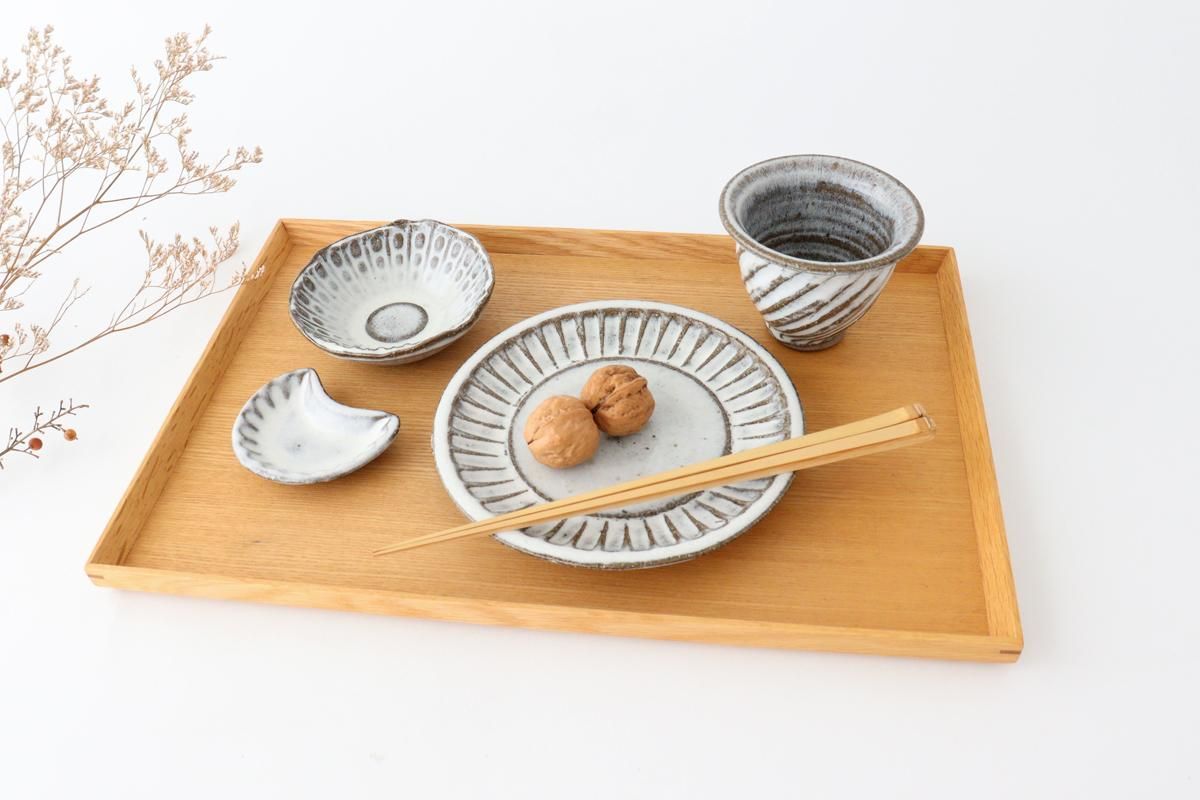 小代瑞穂窯 福田るい 斜めしのぎ セット 5寸 6寸 7寸 小代瑞穂窯 / 福田るい : しのぎ 5寸皿 斜めしのぎ 白 | 器と