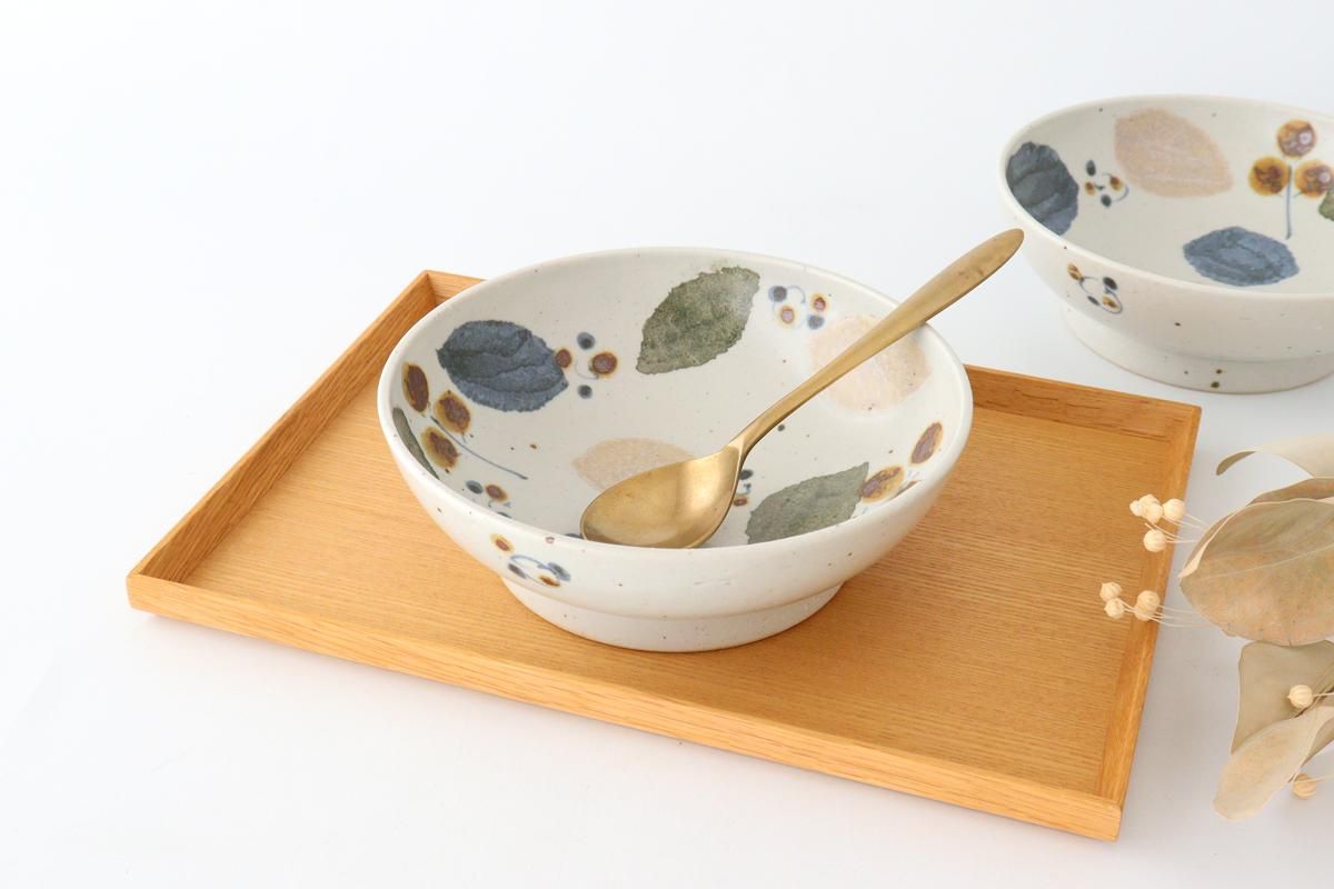 砥部焼 陶彩窯 小花文 7寸深皿 青｜和食器通販 四季折折 – 四季