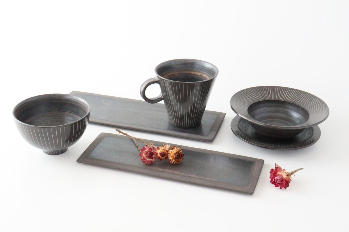 番浦史郎　山帰来図　隅切り　大皿　角皿　盛り皿 番浦史郎 山帰来図 隅切り 大皿 角皿 盛り皿 すみきり | 深山食器店