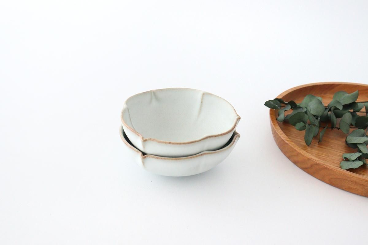 4寸稜花小鉢｜白｜陶器｜中林範夫｜和食器通販｜うちる｜和食器の皿