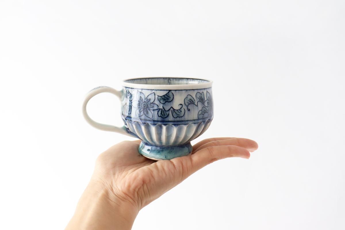 品質は非常に良い 安南染付｜マグカップ｜花｜半磁器｜陶彩窯｜砥部焼｜和食器通販 工芸品