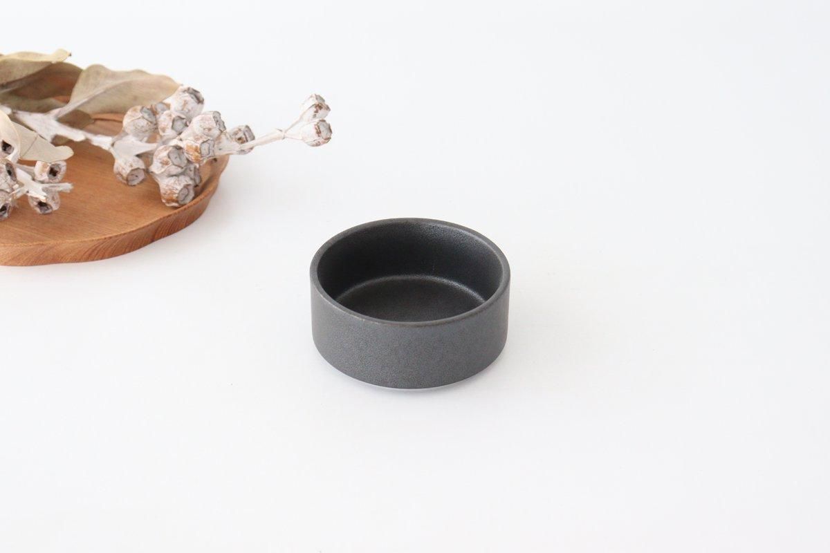 ココット｜黒マット｜磁器｜美濃焼｜和食器通販｜うちる｜和食器