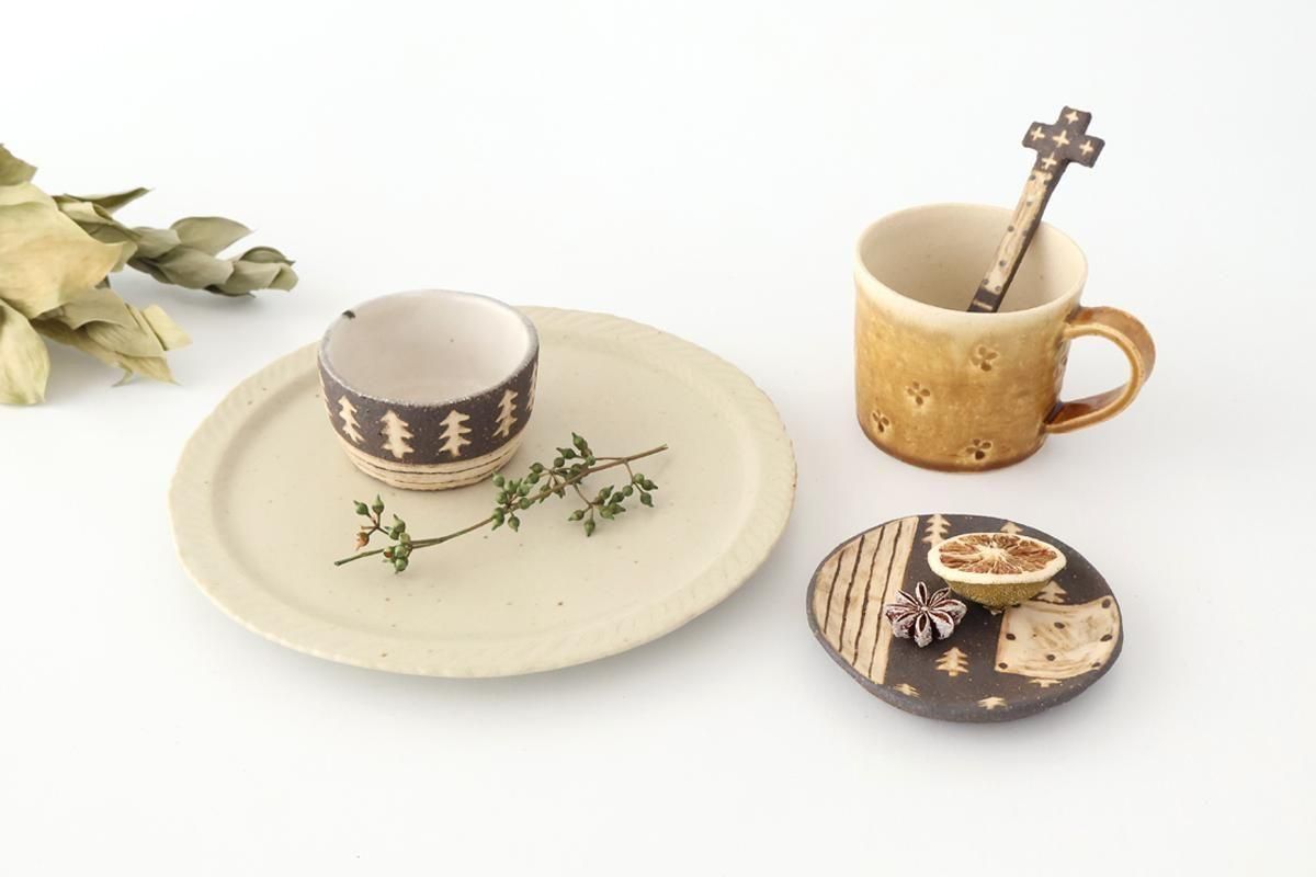 宇田令奈さん　食器　器　作家 日々の食卓にいかが？シンプルでおしゃれな宇田令奈さんの信楽焼