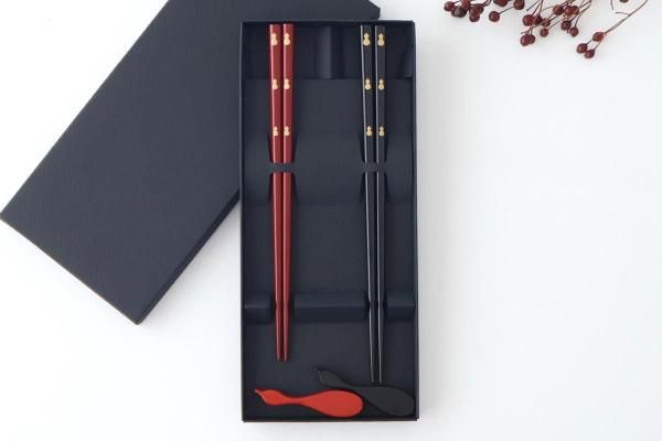黒色重箱と陶器器セット 黒色重箱と陶器器セット