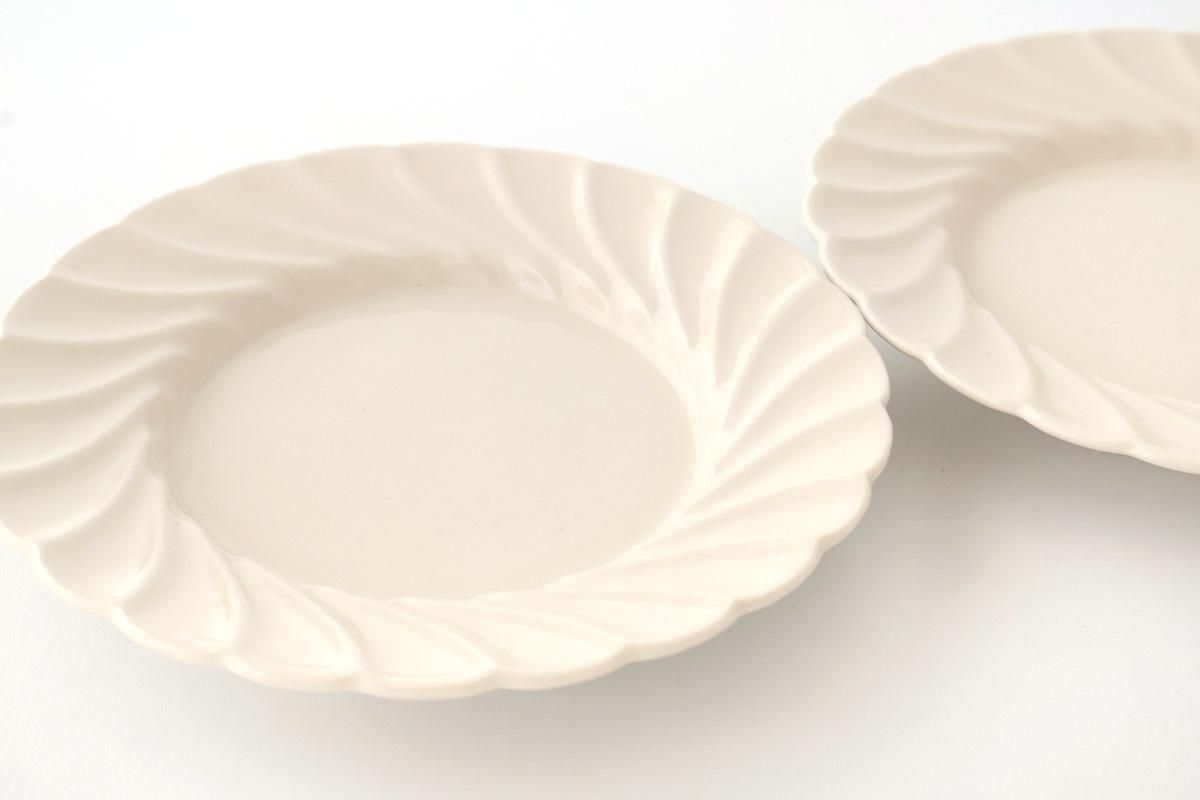 かもめ製作所　輪花丸皿 / 15cm (ミルク)２枚セット かもめ製作所 / 輪花丸皿 / 15cm (ミルク) - 北欧、暮らしの道具店