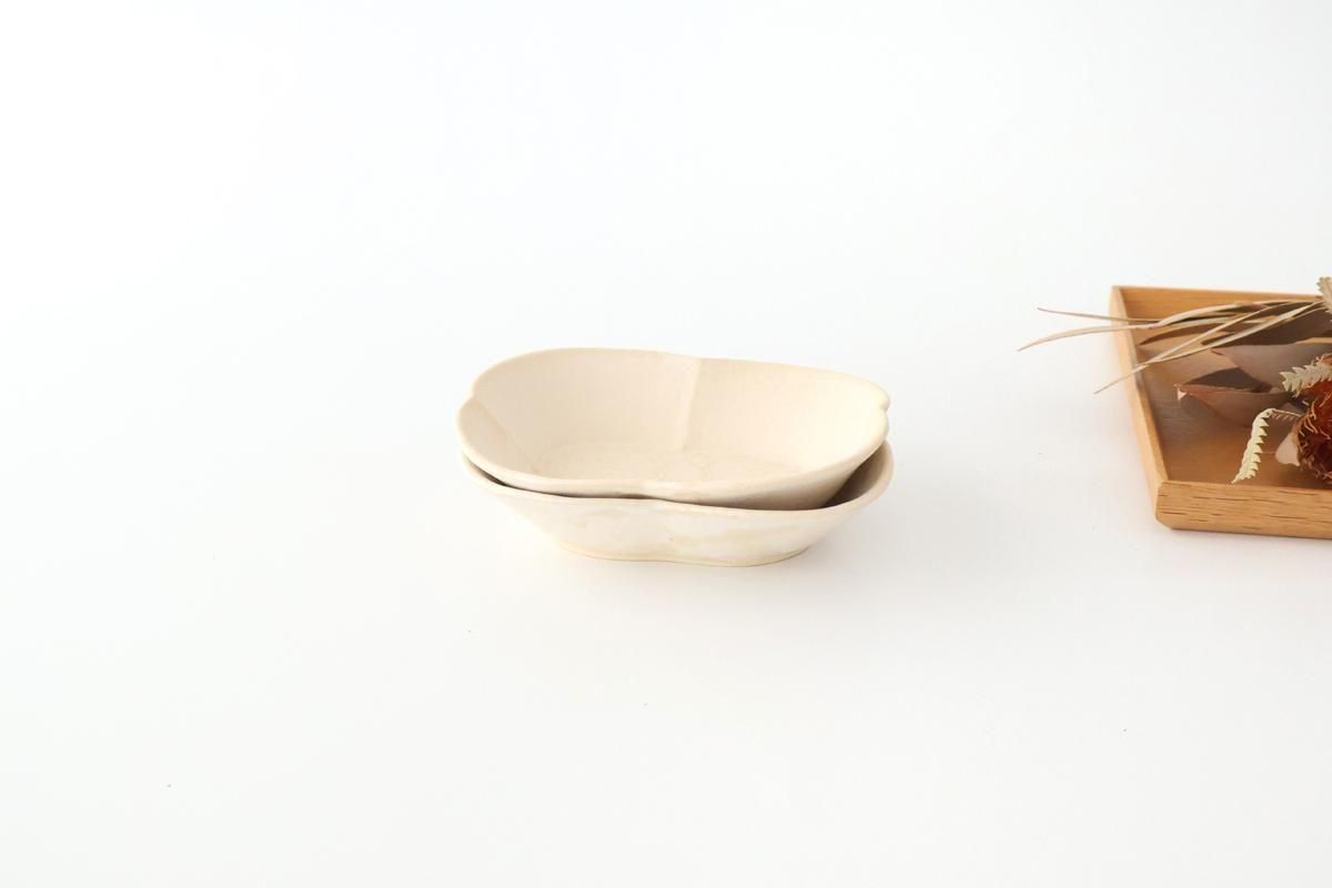 四つ葉小鉢｜陶器｜樋口唯｜和食器通販｜うちる｜和食器の皿、鉢、飯碗など