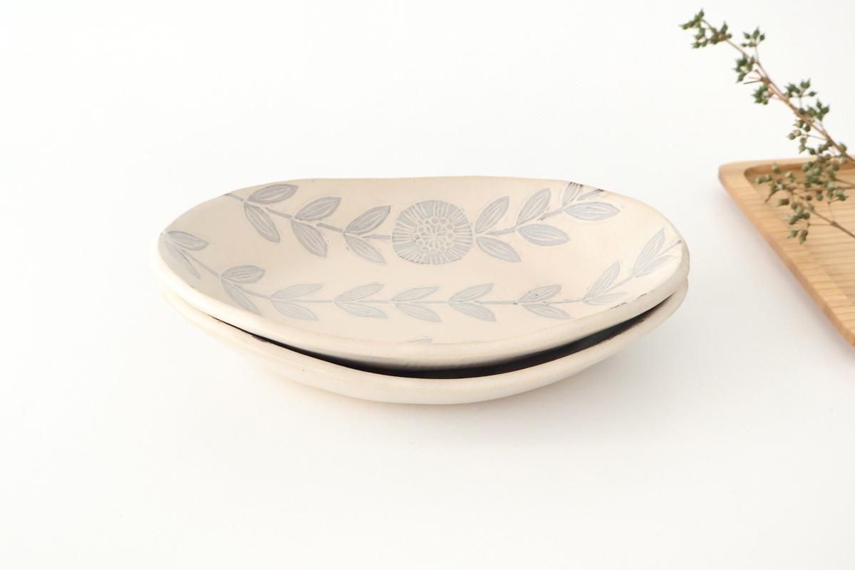 グレー 陶器製 楕円皿 楽天市場】楕円皿/カレー皿 しのぎ型グレー楕円鉢 横幅22.2cm 縦幅16.8