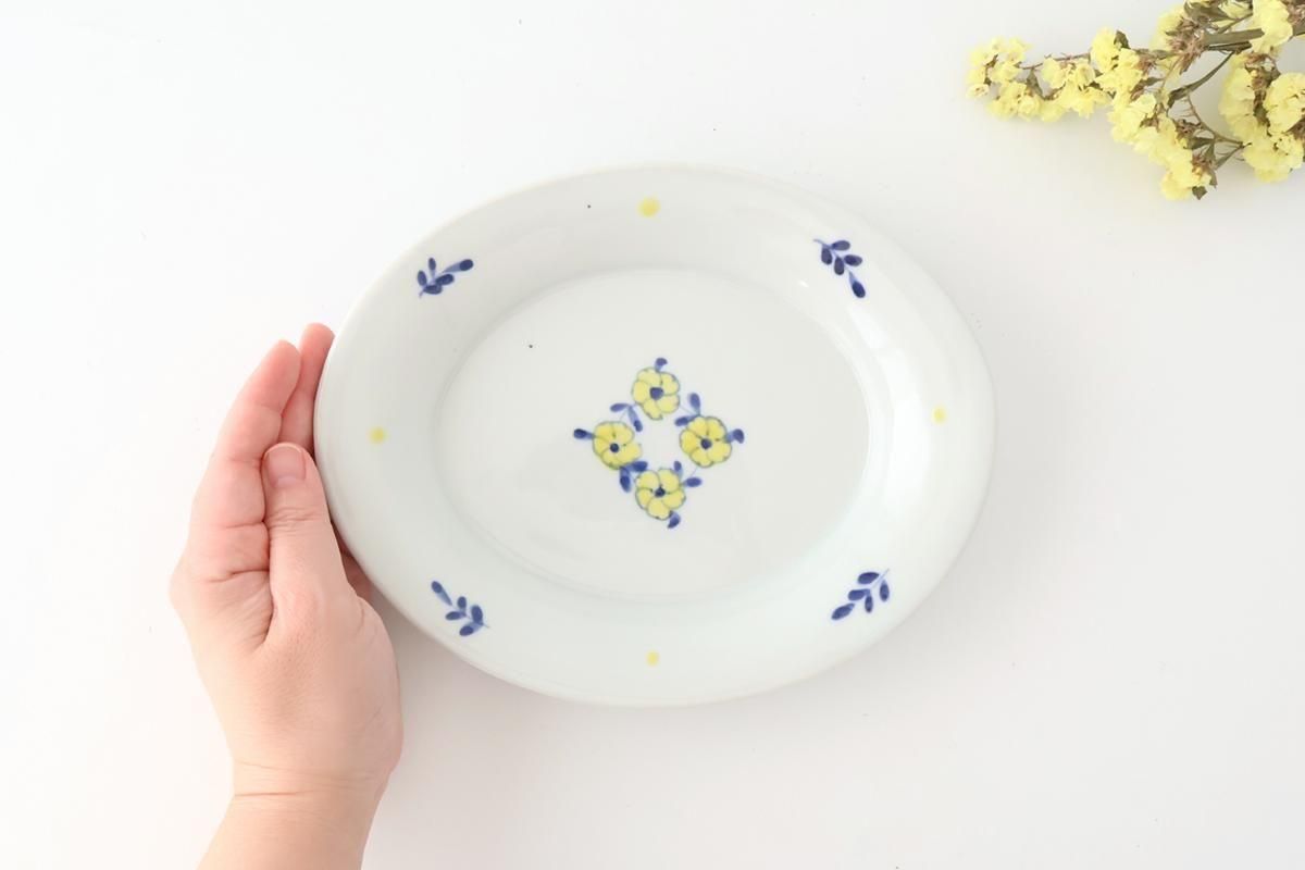 薄く光った華の絵の皿31cm 楕円皿｜色絵花冠｜磁器｜高原真由美｜九谷焼｜和食器通販｜うちる｜和