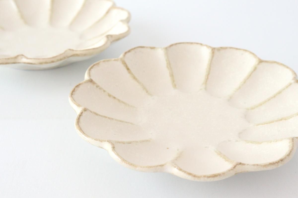 4寸皿｜白｜磁器｜菊花｜美濃焼｜和食器通販｜うちる｜和食器の皿、鉢