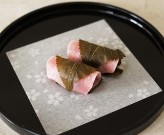 敷紙-桜とさくら餅