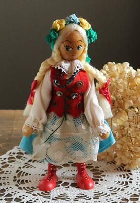 ポーランド ツェペリア人形 女の子 赤いベスト - ヨーロッパの古いもの