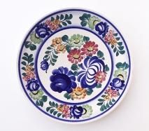 ポーランドの伝統的な花柄が美しいヴウォツワヴェク陶器 ポーランドの伝統的な花柄が美しいヴウォツワヴェク陶器