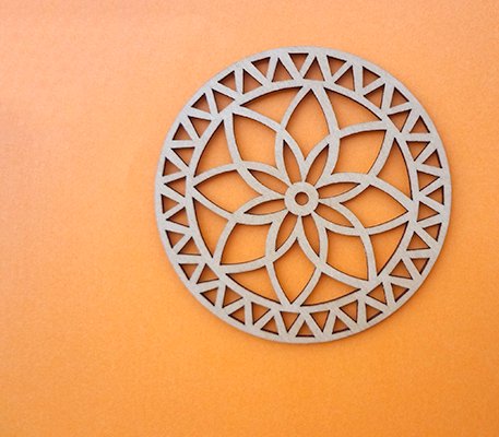 Co103 リトアニア木製コースター 幾何学模様みたいなお花柄