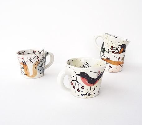 リトアニア 手びねりの形とラフな手書きイラスト 味のある陶器 小皿13cm リトアニア 手びねりの形とラフな手書きイラスト 味のある陶器 小皿13cm