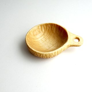 eri002 リトアニア 手彫りの木の器 入れもの 小さなカップ