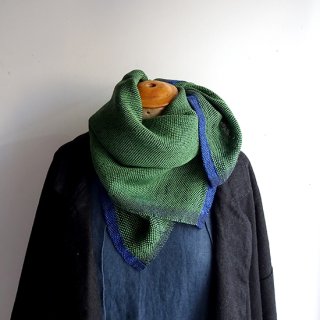 ny180 リトアニアの手織りリネン＆シルクスカーフ グリーン×ブラックにブルーの縁取り