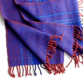 リトアニア 雰囲気のある手織りストール 鮮やかなブルーに茶色やグレーの差し色 ひざ掛けにも