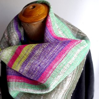 ny163 リトアニアの手織りリネン＆シルクスカーフ シャイニーなライトベージュをベースにカラフルな色合い