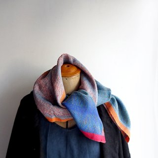 ny133 リトアニアの手織りリネン＆シルクスカーフ ブルーグリーンと茶系の色合い、オレンジと赤の縁取り