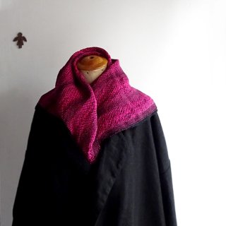 ny175 リトアニアの手織りリネンスカーフ リネン100% ビビッドピンク×ブラック
