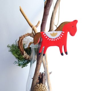 wl021,wl25 リトアニア 手彫りの木製オーナメント 赤い馬