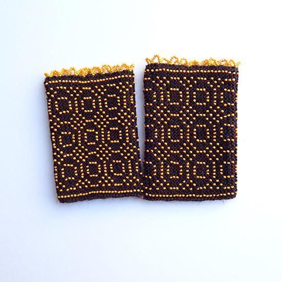 リトアニア製 ハンドメイド ビーズ リストウォーマー リエシネス B リトアニア製 ハンドメイド ビーズ リストウォーマー リエシネス