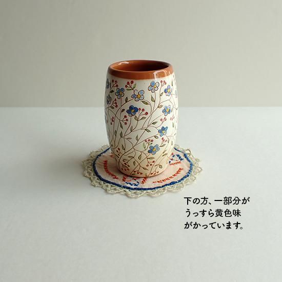 イマン陶器製アナログ置時計 青い花柄 rgn017 リトアニア Reginaさんの陶器 青い花と赤い実がぎっしり