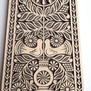 ve086 リトアニア 伝統工芸の壁飾り Verpste ベルプステ 焦茶