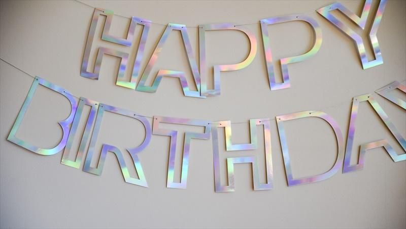 Happy Birthday 型抜きガーランド 【色が選べる】 GOLD / SILVER