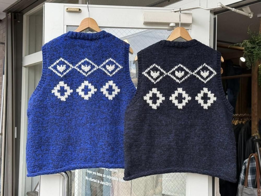 SLOWH HANDS カーディガンベスト 2色＊ユニセックス＊SLOWHANDS-スローハンズ-cotton knit ''arrow'