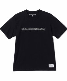 White<BR>Mountaineering<BR>PRINTED T-SHIRT"WHITE WOUNTAINEERING" (BLACK) 