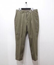<img class='new_mark_img1' src='https://img.shop-pro.jp/img/new/icons49.gif' style='border:none;display:inline;margin:0px;padding:0px;width:auto;' />marka <BR>PLEATRD TROUSERS REGULAP (BEIGE) SOLD OUT