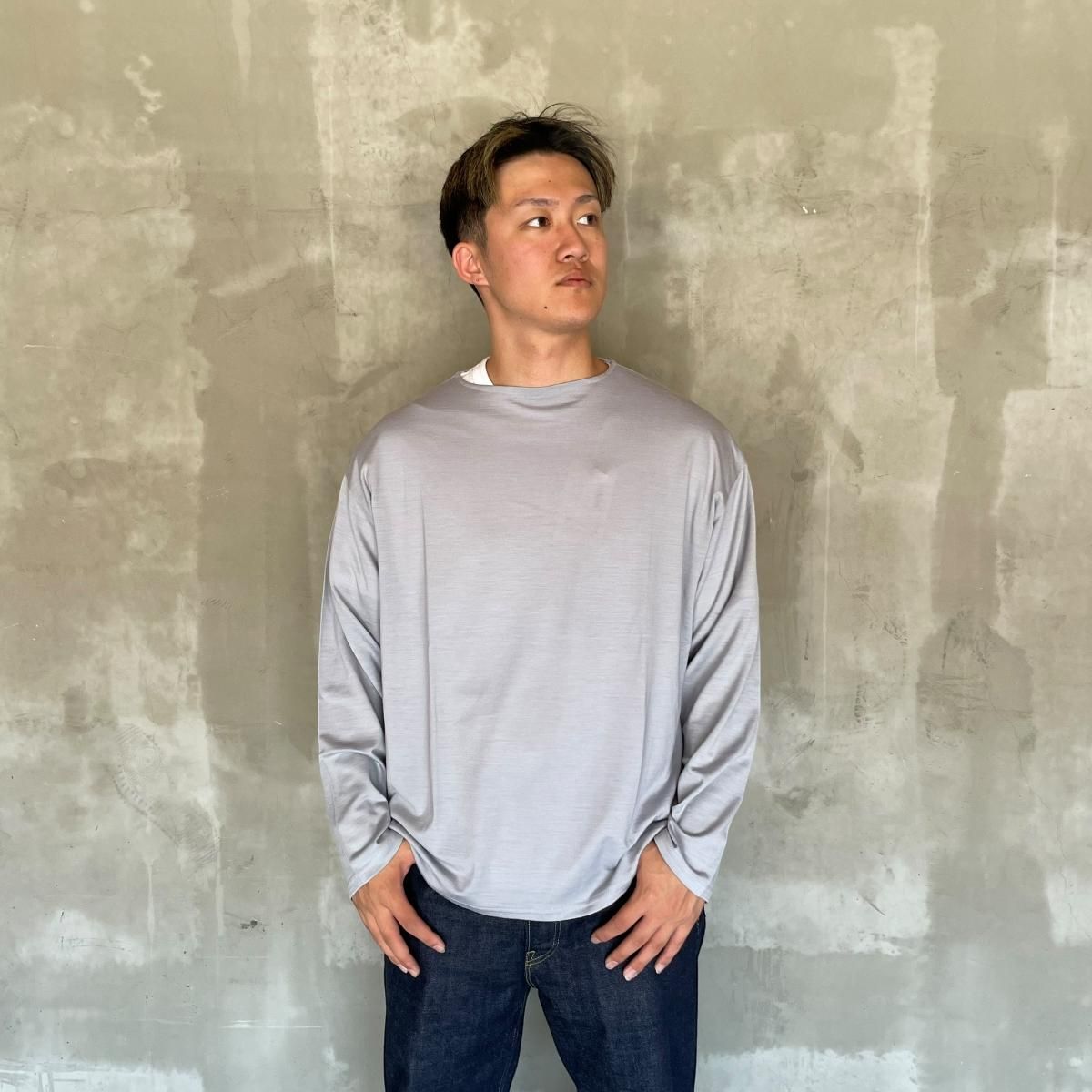 marka <BR>CREW NECK LS TEE - 2/72 WOOL SINGLE JERSEY WASHABLE - / Cloud9 (ICE GRAY)