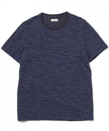 <img class='new_mark_img1' src='https://img.shop-pro.jp/img/new/icons34.gif' style='border:none;display:inline;margin:0px;padding:0px;width:auto;' />Folk MATCHSTICK PLACEMENT TEE (NAVY)