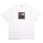 <img class='new_mark_img1' src='https://img.shop-pro.jp/img/new/icons5.gif' style='border:none;display:inline;margin:0px;padding:0px;width:auto;' />HELLRAZOR x DOGEAR Profile Shirt with Atomosphere Freestyle - White