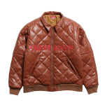 <img class='new_mark_img1' src='https://img.shop-pro.jp/img/new/icons5.gif' style='border:none;display:inline;margin:0px;padding:0px;width:auto;' />HELLRAZOR FauxEather Diamond Quilted Virsity Jacket - Camel