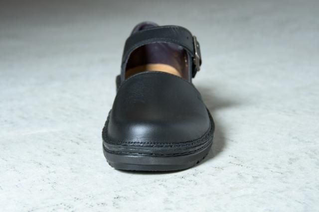 NAOT OLGA オルガ ストラップシューズ Matt Black（黒）｜FRANK