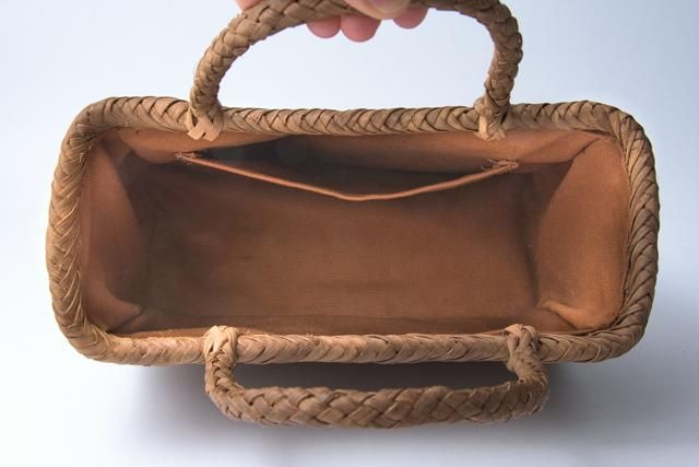 クラフトで作った山葡萄風網代編みかごバッグ(内布付き) クラフトで作った山葡萄風網代編みかごバッグ(内布付き)