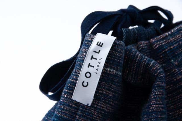 COTTLE 巾着バッグ01 茜藍の裂き織り布｜FRANK暮らしの道具