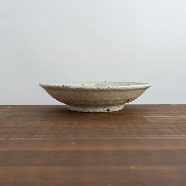 稲吉善光 笠間 錆白六寸五分浅皿｜通販 うつわ 器 オンライン