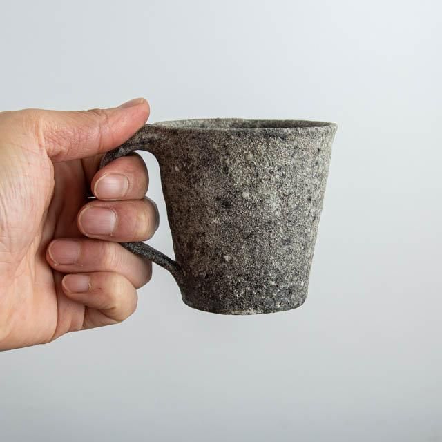 稲吉善光 笠間 山砂釉マグカップ｜通販 うつわ 器 オンライン ｜FRANK