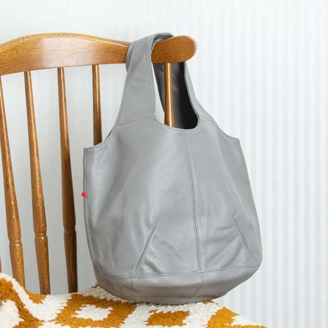 豊富な商品から パーマネントエイジ レザーバッグ バルーンバッグ 牛革 02 バッグ