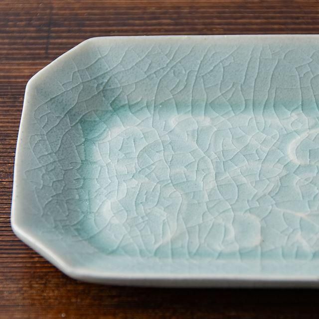 風見窯 杉田貴亮 青磁釉陽刻角皿｜福岡県八女市 うつわ 取扱店舗 通販